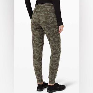 5005-Lululemon Ready to Rulu Jogger 29"
Camo Dark Olive Green Twill- size 4